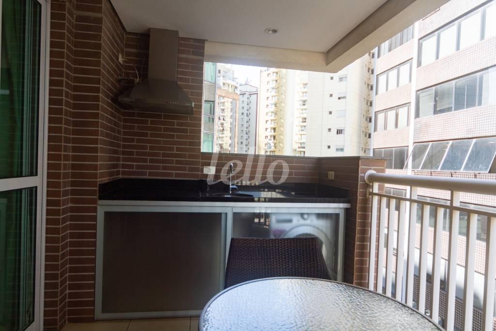 VARANDA GOURMET de Apartamento para alugar, Padrão com 43 m², 1 quarto e 1 vaga em Vila Olímpia - São Paulo