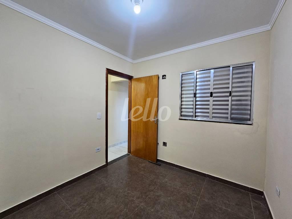 SUITE de Casa para alugar, assobradada com 110 m², 2 quartos e em Vila Alpina - São Paulo