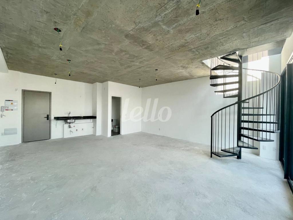 SALA de Apartamento à venda, cobertura - Padrão com 74 m², 1 quarto e 1 vaga em Vila Olímpia - São Paulo