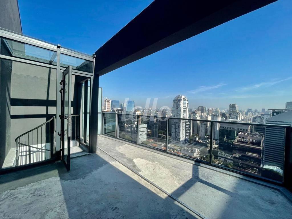 VARANDA de Apartamento à venda, cobertura - Padrão com 74 m², 1 quarto e 1 vaga em Vila Olímpia - São Paulo