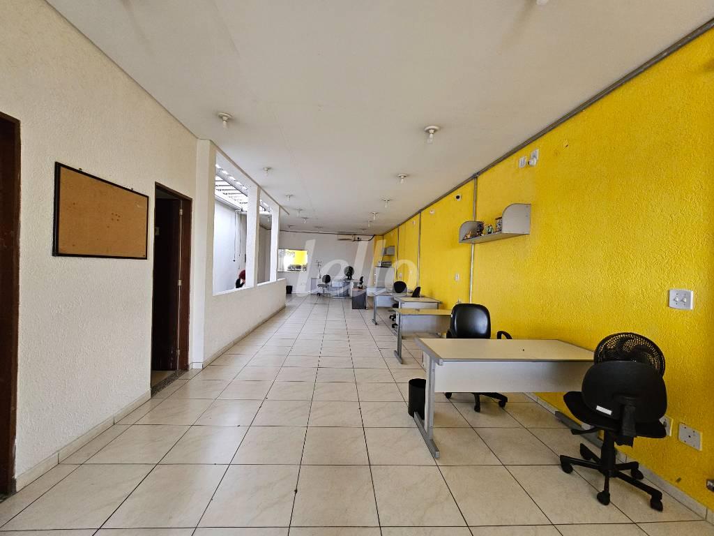 SALA 6 de Prédio Comercial para alugar, Monousuário com 280 m², e em Maranhão - São Paulo
