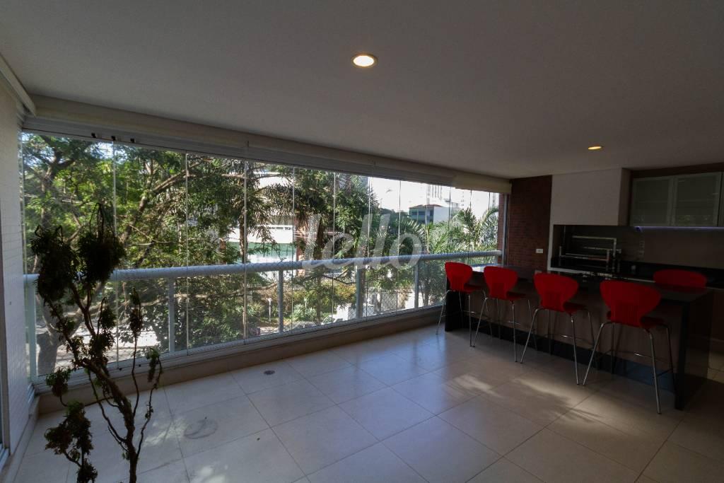 VARANDA GOURMET de Apartamento à venda, Padrão com 171 m², 3 quartos e 4 vagas em Perdizes - São Paulo