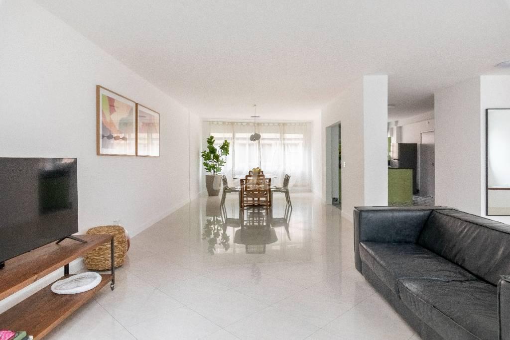 SALA de Apartamento para alugar, Padrão com 204 m², 2 quartos e em República - São Paulo