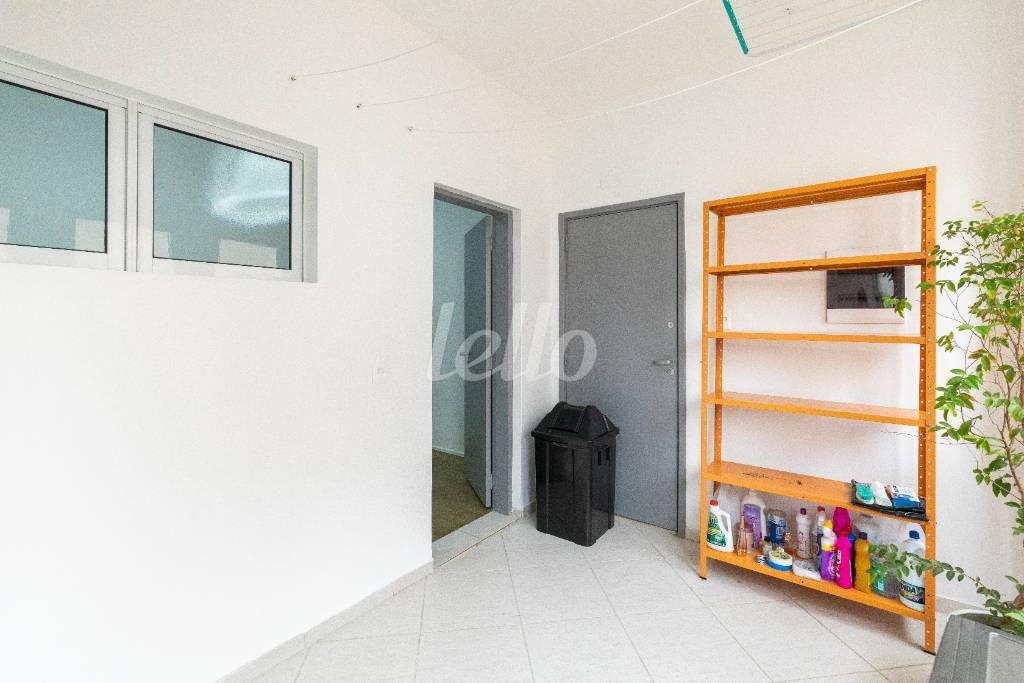 AREA DE SERVIÇO de Apartamento para alugar, Padrão com 204 m², 2 quartos e em República - São Paulo