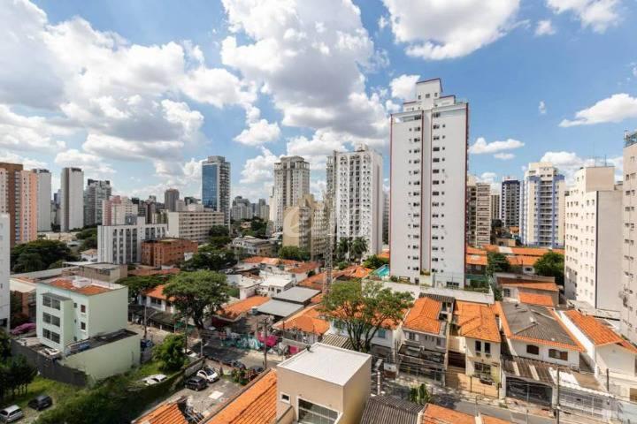 VISTA de Apartamento à venda, Padrão com 65 m², 2 quartos e 1 vaga em Vila Olímpia - São Paulo