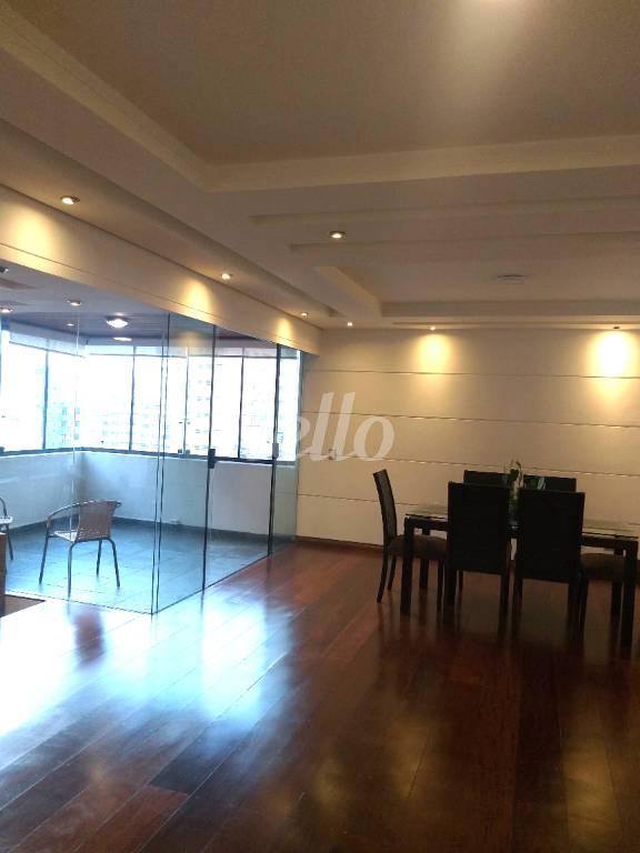SALA de Apartamento para alugar, Padrão com 185 m², 3 quartos e 3 vagas em Paraíso - São Paulo