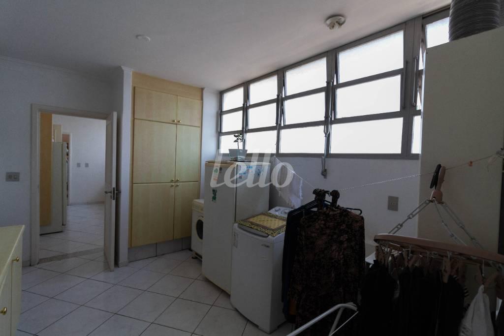ÁREA DE SERVIÇO de Apartamento para alugar, Padrão com 300 m², 2 quartos e 2 vagas em Consolação - São Paulo