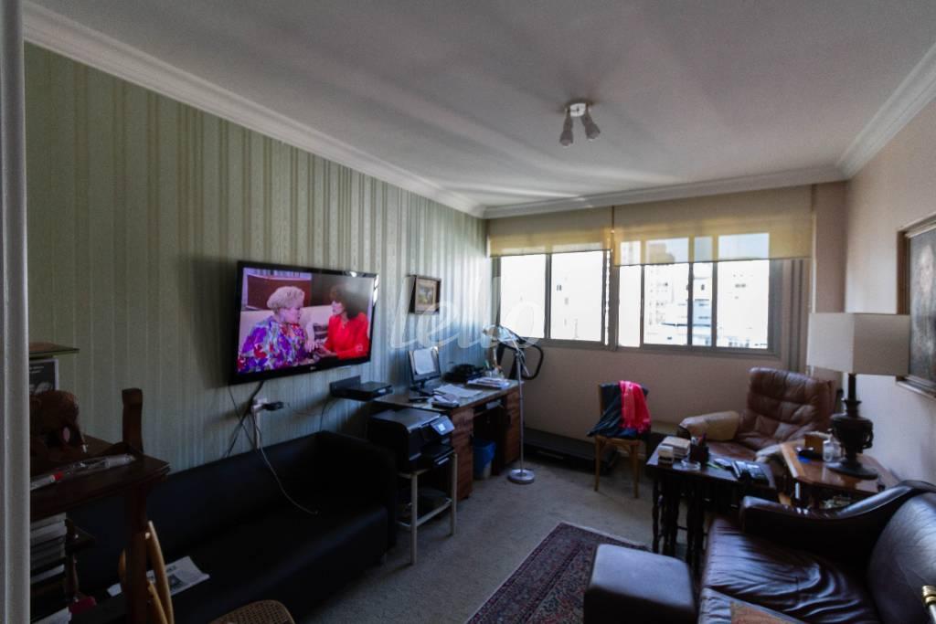 SALA DE TV de Apartamento para alugar, Padrão com 300 m², 2 quartos e 2 vagas em Consolação - São Paulo