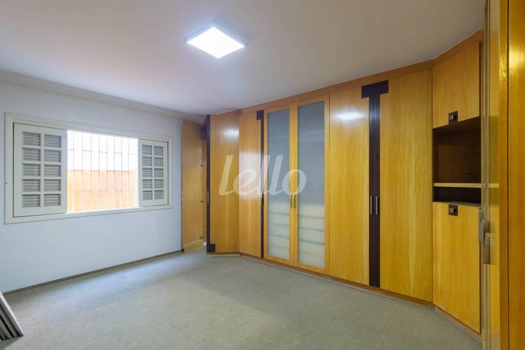 13 - SUÍTE (2) de Casa à venda, térrea com 261 m², 3 quartos e 10 vagas em Vila Graciosa - São Paulo