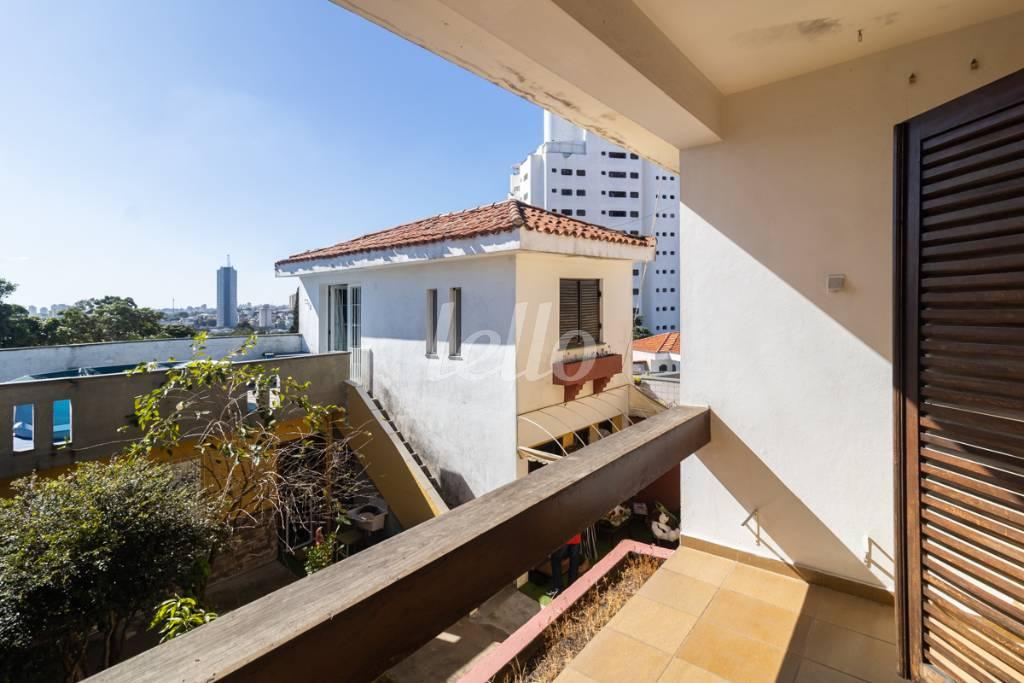VARANDA de Casa à venda, sobrado com 289 m², 3 quartos e 6 vagas em Jardim Avelino - São Paulo
