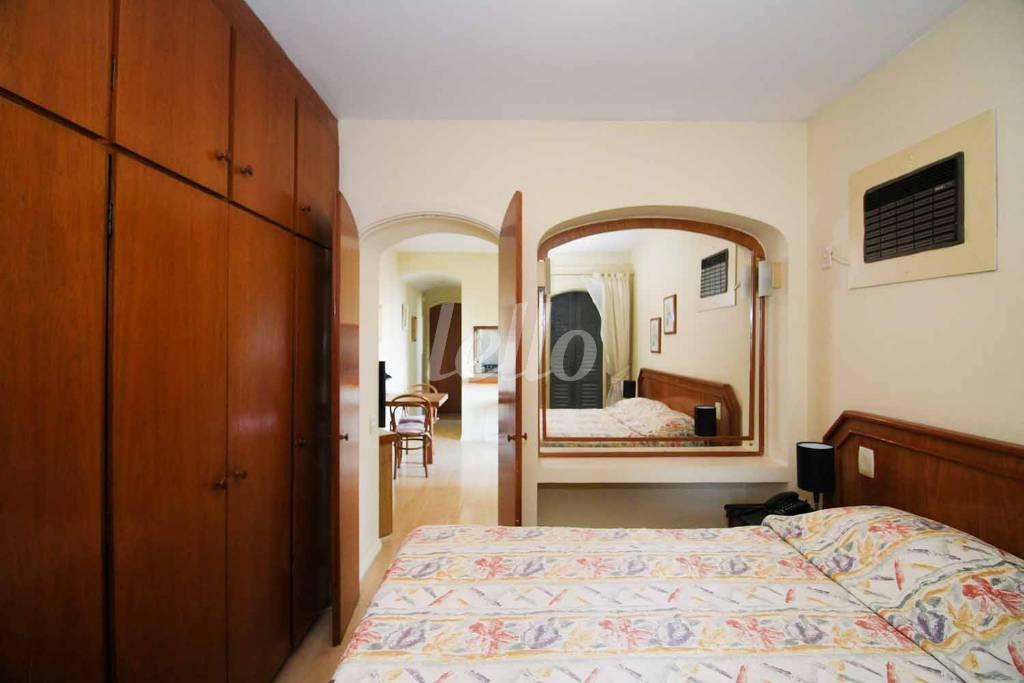 DORMITÓRIO de Apartamento para alugar, Padrão com 43 m², 1 quarto e 1 vaga em Jardim Paulista - São Paulo