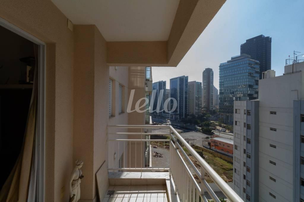 SACADA de Apartamento para alugar, Padrão com 50 m², 2 quartos e 1 vaga em Santo Amaro - São Paulo