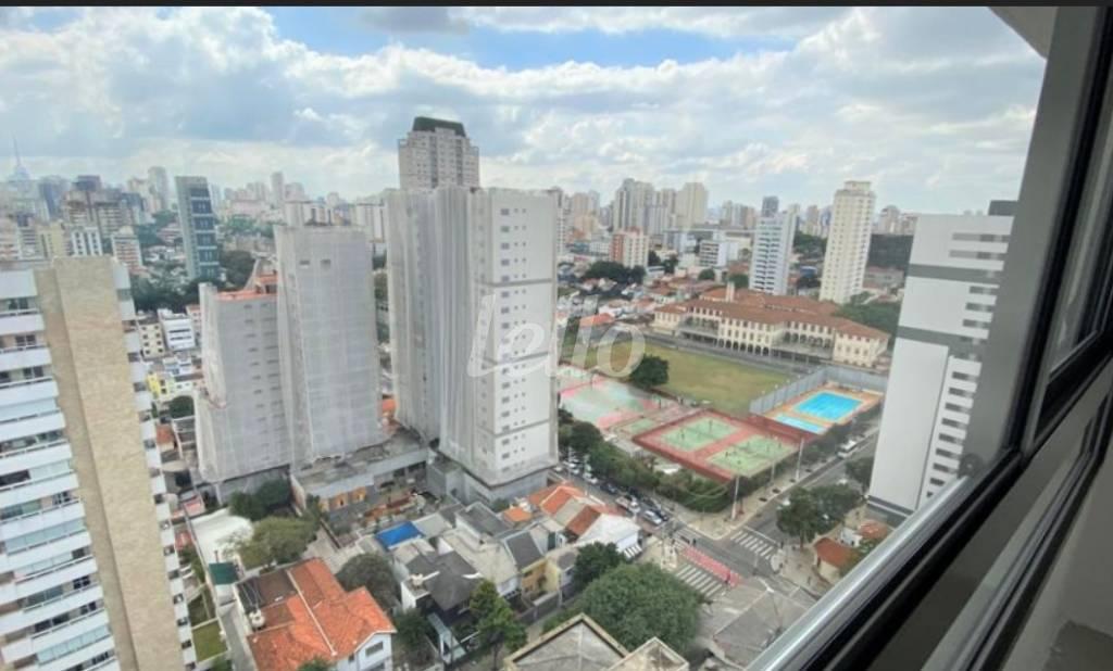 VISTA de Apartamento à venda, Padrão com 166 m², 3 quartos e 2 vagas em Vila Mariana - São Paulo