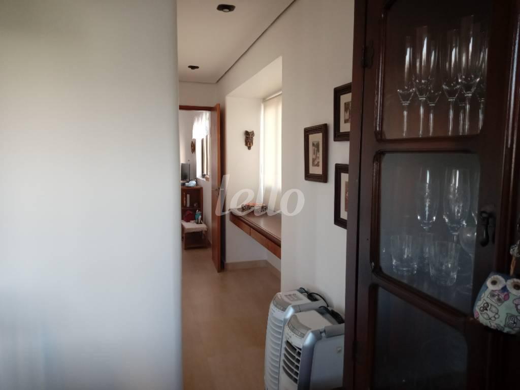 CORREDOR DE ACESSO de Apartamento à venda, Padrão com 149 m², 3 quartos e 3 vagas em Vila Mariana - São Paulo