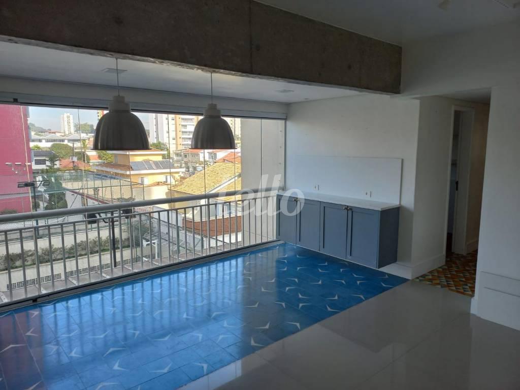 SACADA de Apartamento à venda, Padrão com 98 m², 2 quartos e 2 vagas em Vila Carrão - São Paulo