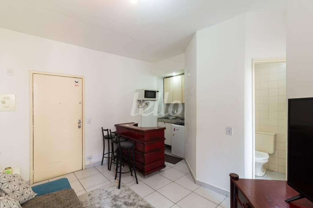 SALA de Apartamento para alugar, Padrão com 28 m², 1 quarto e 1 vaga em Jardim Paulista - São Paulo