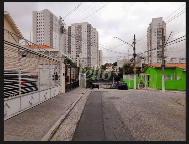 VISTA DA RUA de Casa à venda, sobrado com 38 m², 2 quartos e 1 vaga em Vila Constânça - São Paulo