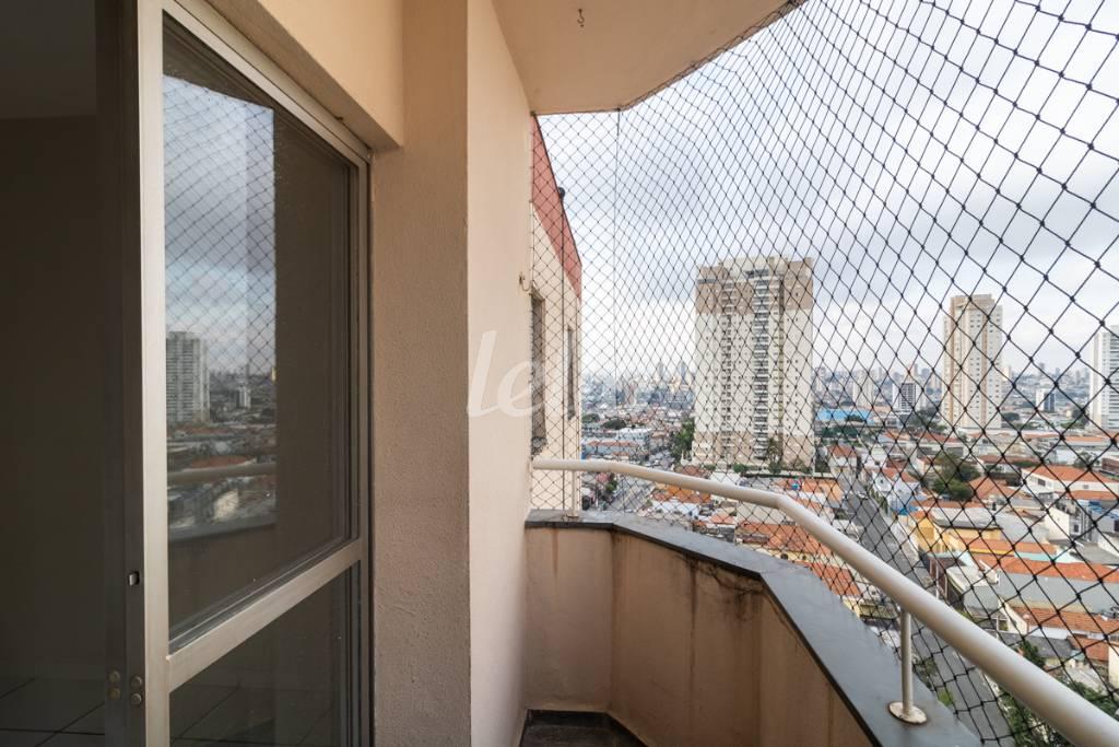 08 VARANDA de Apartamento à venda, Padrão com 61 m², 3 quartos e 1 vaga em Vila Carrão - São Paulo