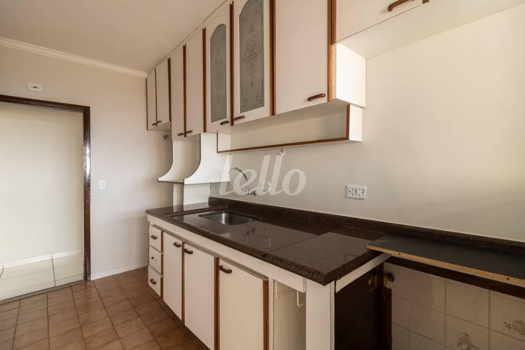 26 COZINHA de Apartamento à venda, Padrão com 61 m², 3 quartos e 1 vaga em Vila Carrão - São Paulo