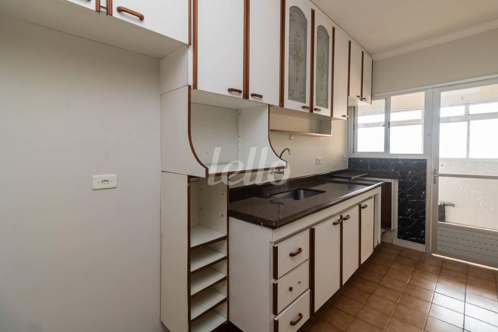 24 COZINHA de Apartamento à venda, Padrão com 61 m², 3 quartos e 1 vaga em Vila Carrão - São Paulo