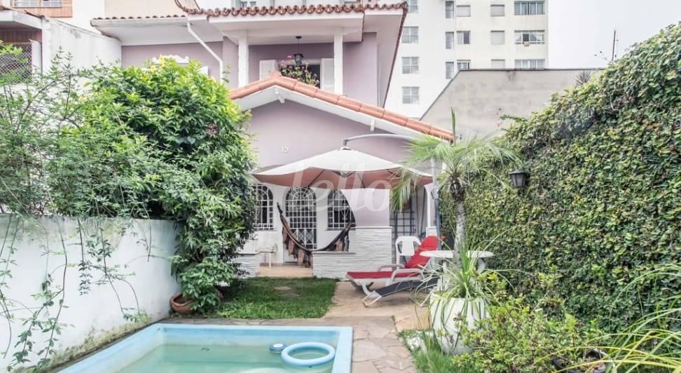 PISCINA de Casa à venda, de vila - sobrado com 238 m², 6 quartos e 4 vagas em Cambuci - São Paulo