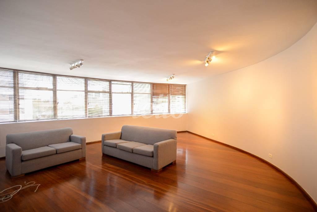 SALA de Apartamento à venda, Padrão com 180 m², 3 quartos e 1 vaga em Jardins - São Paulo