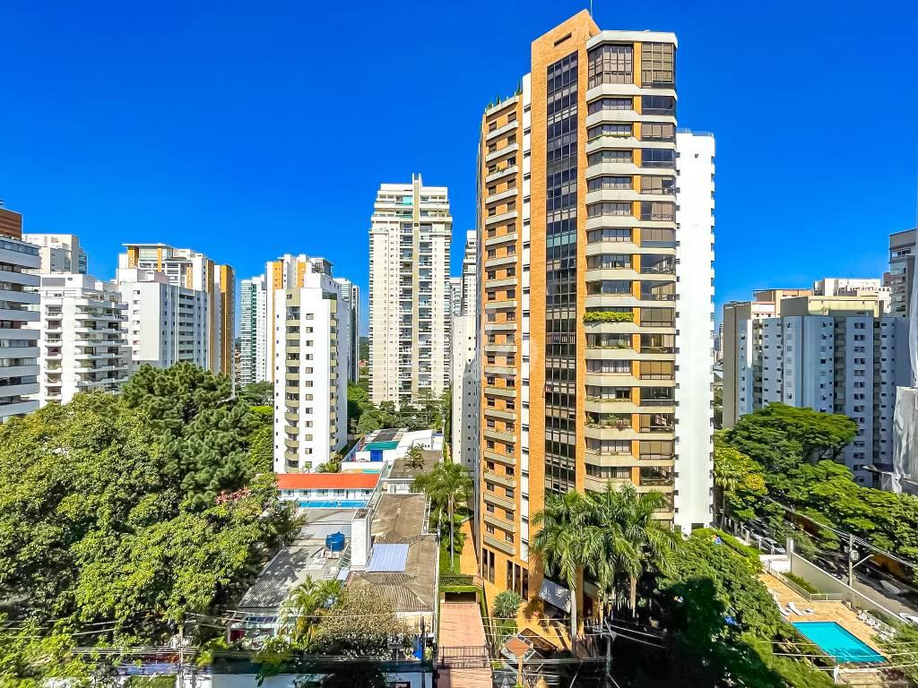 VISTA de Apartamento à venda, Padrão com 184 m², 4 quartos e 2 vagas em Campo Belo - São Paulo