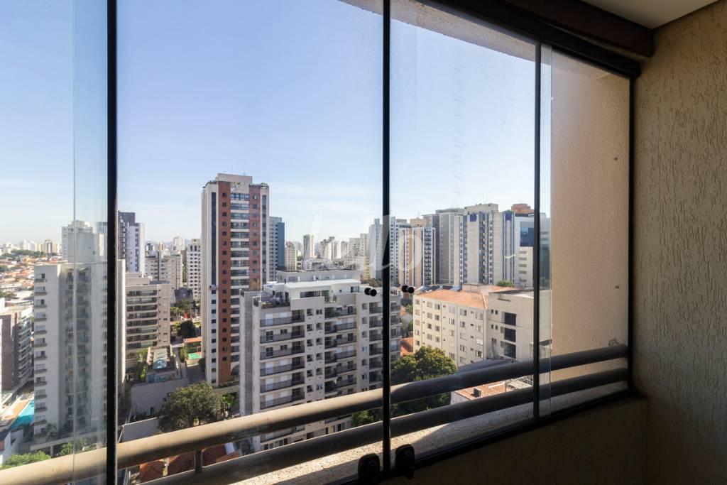 VARANDA de Apartamento para alugar, Padrão com 33 m², 1 quarto e 1 vaga em Vila Pompeia - São Paulo