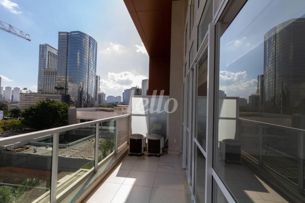 SACADA de Apartamento para alugar, Padrão com 85 m², 1 quarto e 1 vaga em Vila Gertrudes - São Paulo