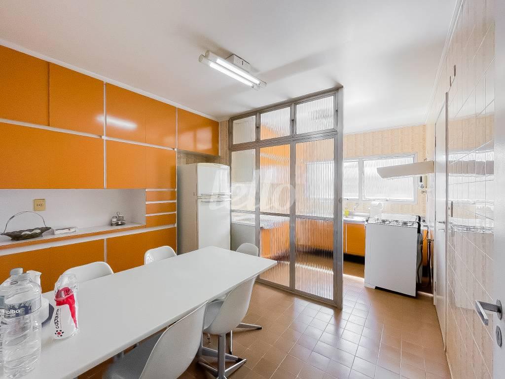 COZINHA de Apartamento à venda, Padrão com 184 m², 4 quartos e 2 vagas em Campo Belo - São Paulo