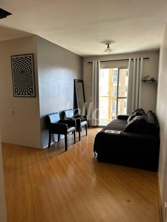 SALA de Apartamento à venda, Padrão com 60 m², 3 quartos e 1 vaga em Cambuci - São Paulo