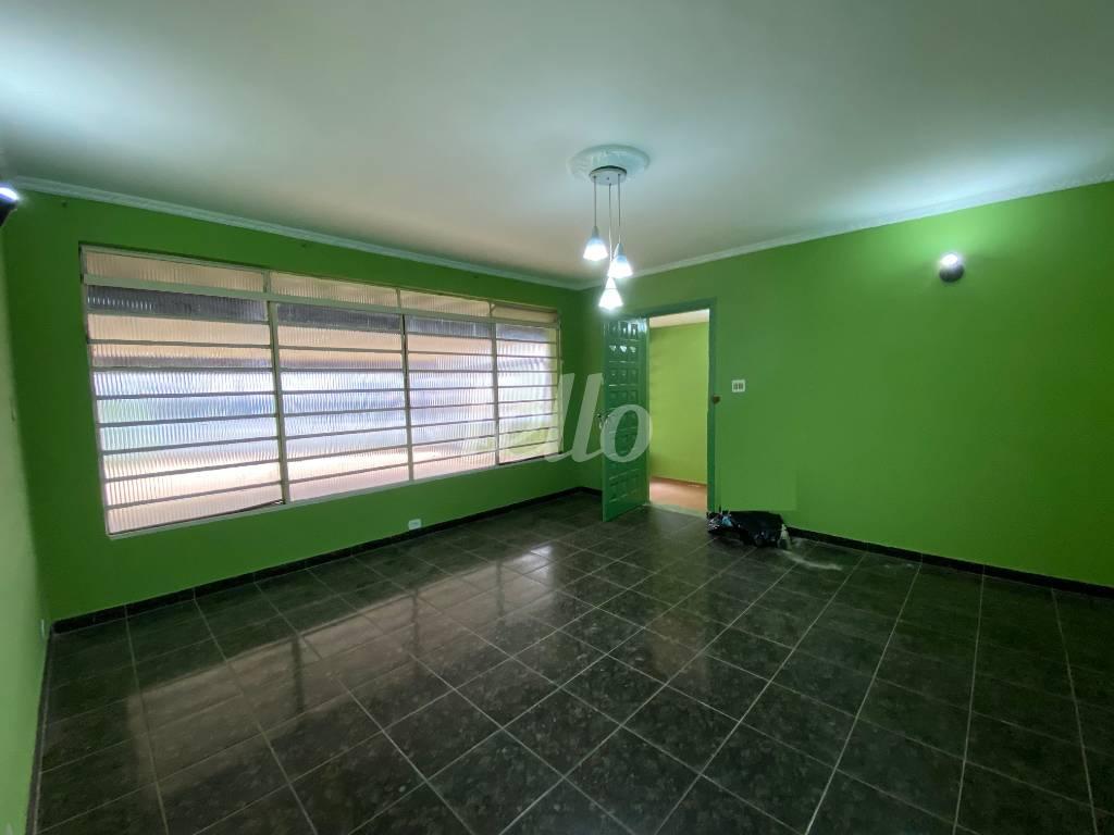 SALA de Casa à venda, assobradada com 170 m², 3 quartos e 10 vagas em Vila Guaca - São Paulo