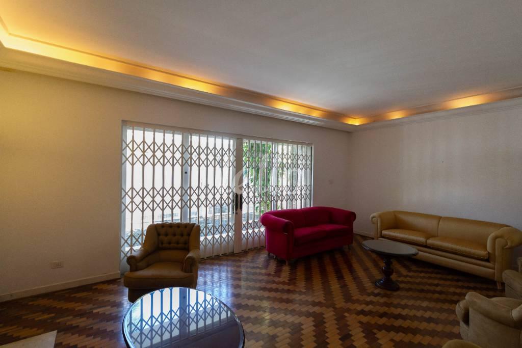 SALA DE ESTAR de Casa para alugar, sobrado com 375 m², 3 quartos e 4 vagas em Vila Clementino - São Paulo