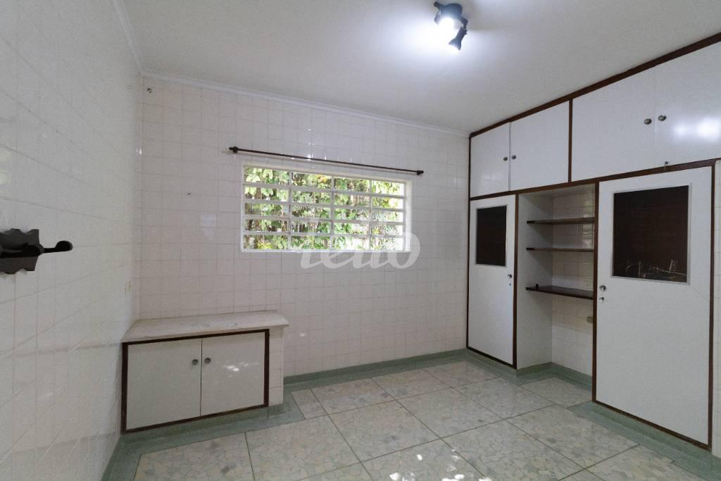 COZINHA de Casa para alugar, sobrado com 375 m², 3 quartos e 4 vagas em Vila Clementino - São Paulo
