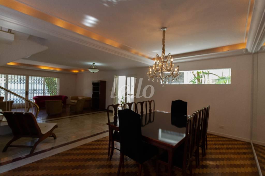 SALA DE JANTAR de Casa para alugar, sobrado com 375 m², 3 quartos e 4 vagas em Vila Clementino - São Paulo