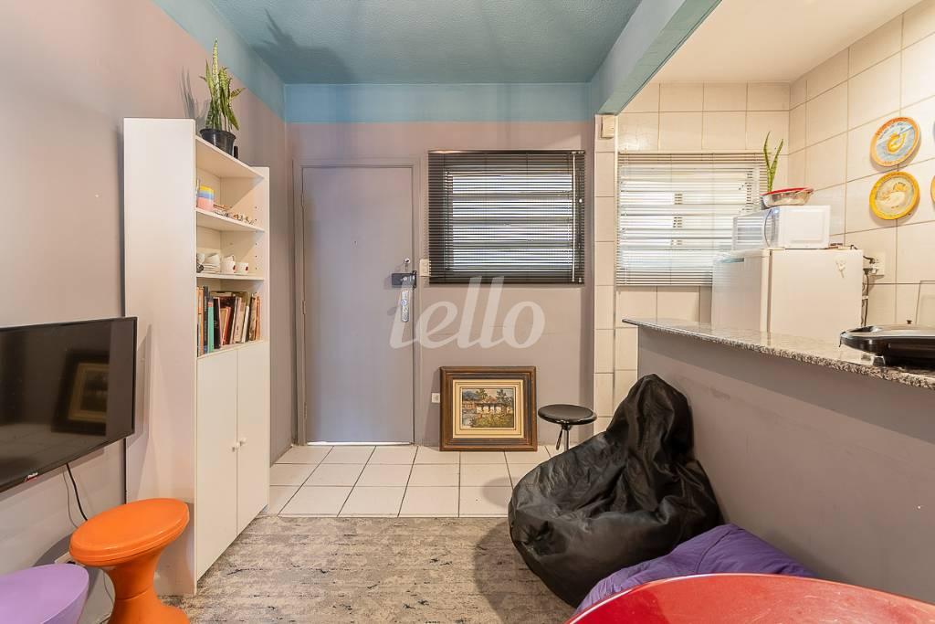 SALA de Apartamento para alugar, Padrão com 35 m², 1 quarto e em Consolação - São Paulo