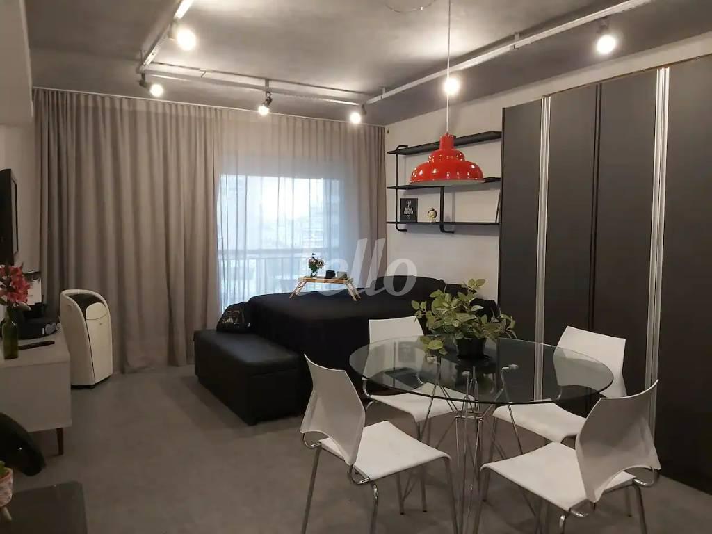 STUDIO de Apartamento para alugar, Padrão com 42 m², 1 quarto e em Bela Vista - São Paulo