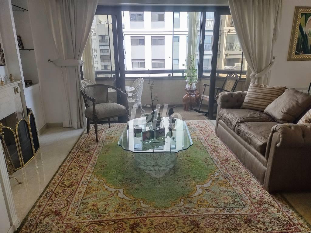 SALA de Apartamento à venda, Padrão com 196 m², 3 quartos e 3 vagas em Perdizes - São Paulo
