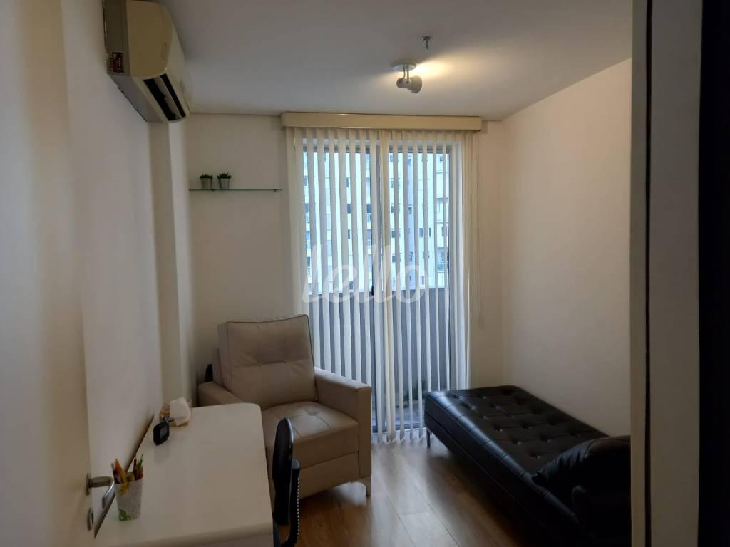 SALA B de Sala / Conjunto à venda, Padrão com 37 m², e 1 vaga em Vila Mariana - São Paulo