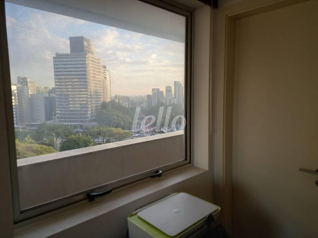 SALA de Sala / Conjunto à venda, Padrão com 37 m², e 1 vaga em Vila Mariana - São Paulo