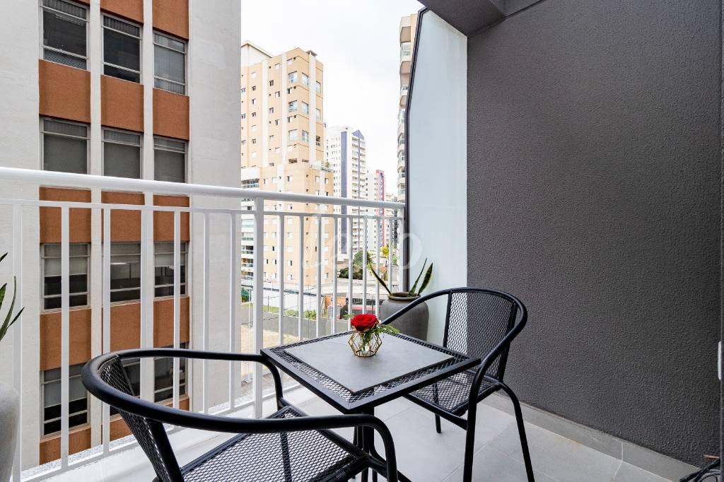 VARANDA de Apartamento à venda, Studio com 27 m², 1 quarto e em Vila Nova Conceição - São Paulo