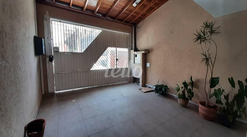 GARAGEM de Casa à venda, sobrado com 168 m², 3 quartos e 2 vagas em Vila Dalila - São Paulo