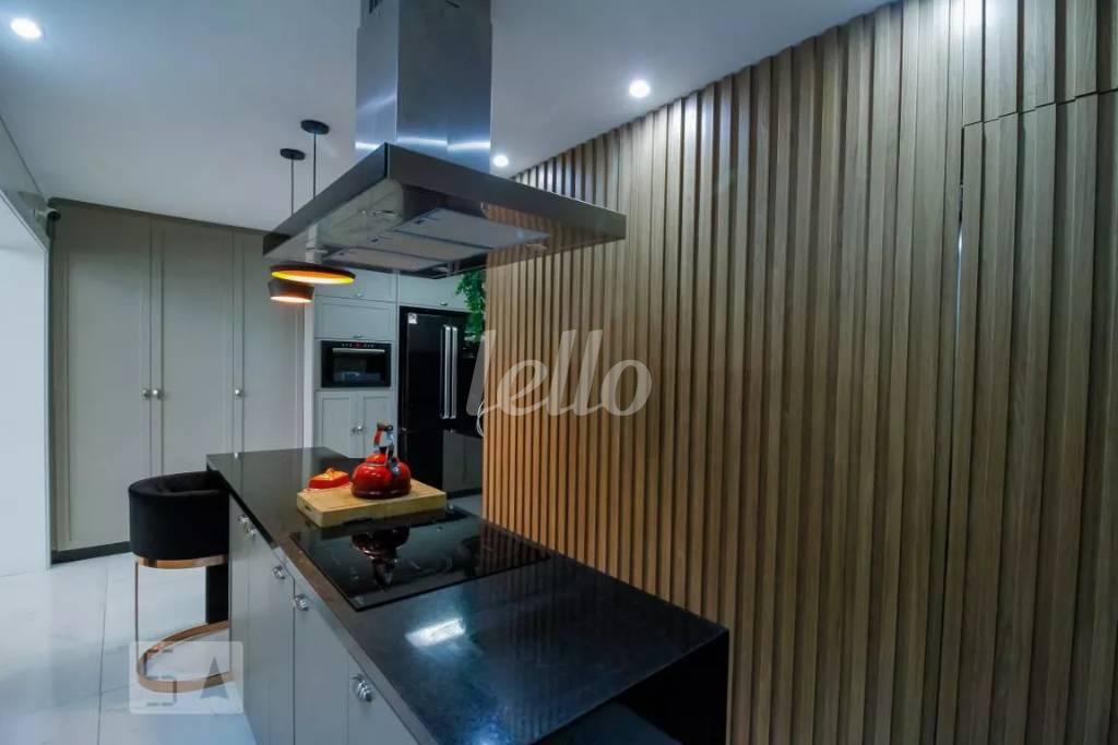 COZINHA de Apartamento à venda, Padrão com 210 m², 3 quartos e 4 vagas em Vila Mariana - São Paulo
