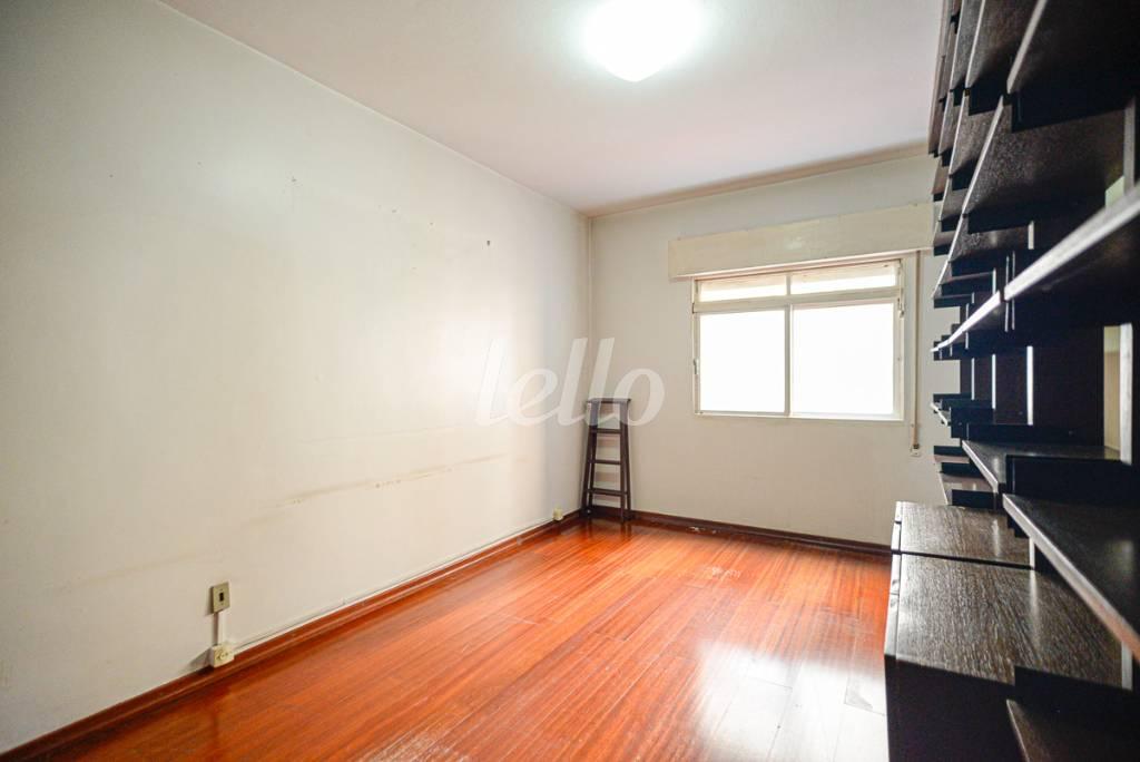 QUARTO 2 de Apartamento à venda, Padrão com 180 m², 3 quartos e 1 vaga em Higienópolis - São Paulo