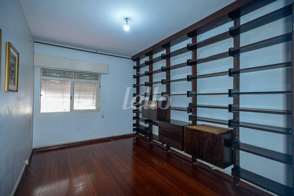QUARTO 2 de Apartamento à venda, Padrão com 180 m², 3 quartos e 1 vaga em Higienópolis - São Paulo