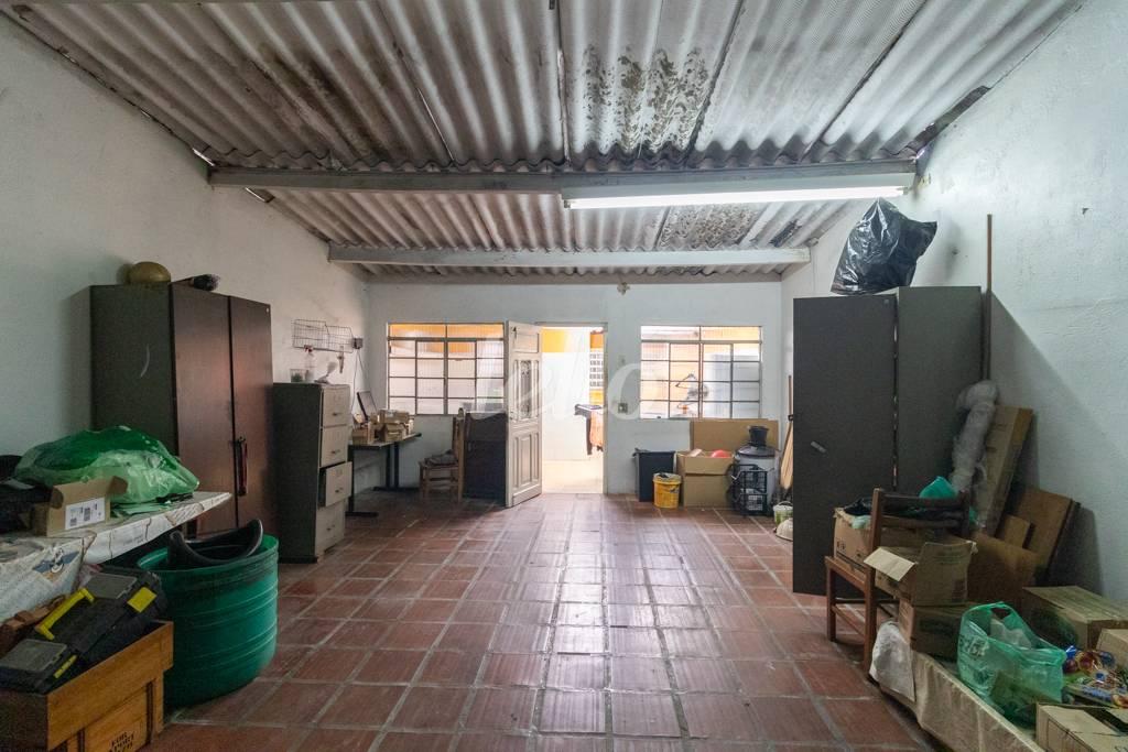 30 - ÁREA EXTERNA (4) de Casa à venda, térrea com 180 m², 3 quartos e 4 vagas em Vila Bertioga - São Paulo