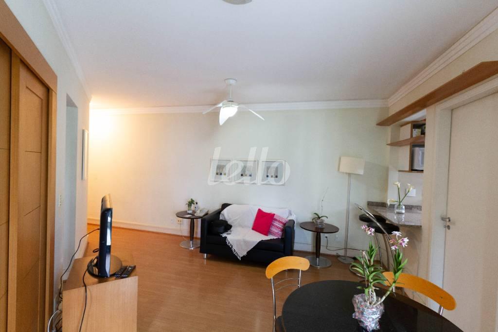 SALA de Apartamento para alugar, Padrão com 60 m², 2 quartos e 2 vagas em Paraíso - São Paulo