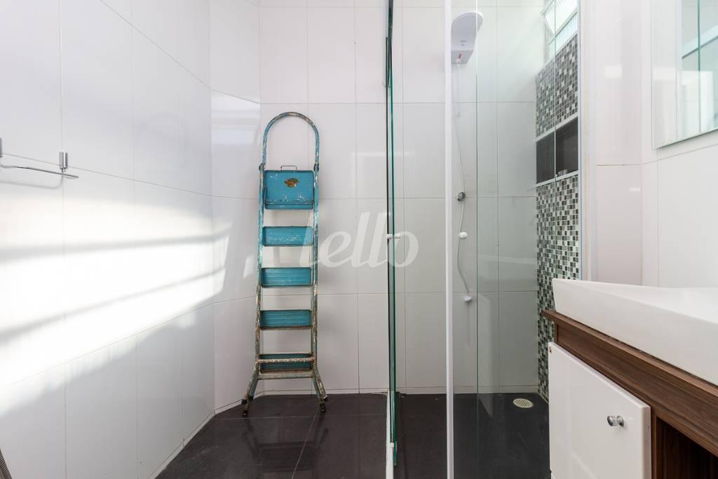 BANHEIRO de Apartamento para alugar, Padrão com 26 m², 1 quarto e em Bela Vista - São Paulo