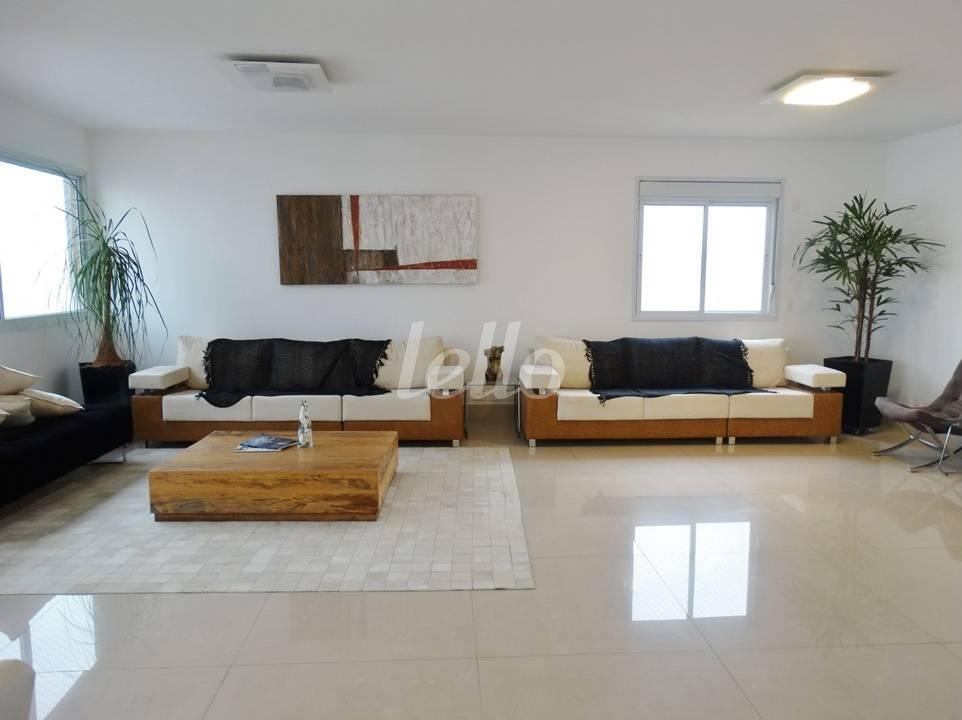 SALA de Apartamento para alugar, Padrão com 198 m², 3 quartos e 3 vagas em Cidade Monções - São Paulo