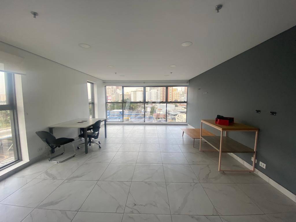 SALA de Sala / Conjunto para alugar, Padrão com 42 m², e 1 vaga em Vila Guiomar - Santo André